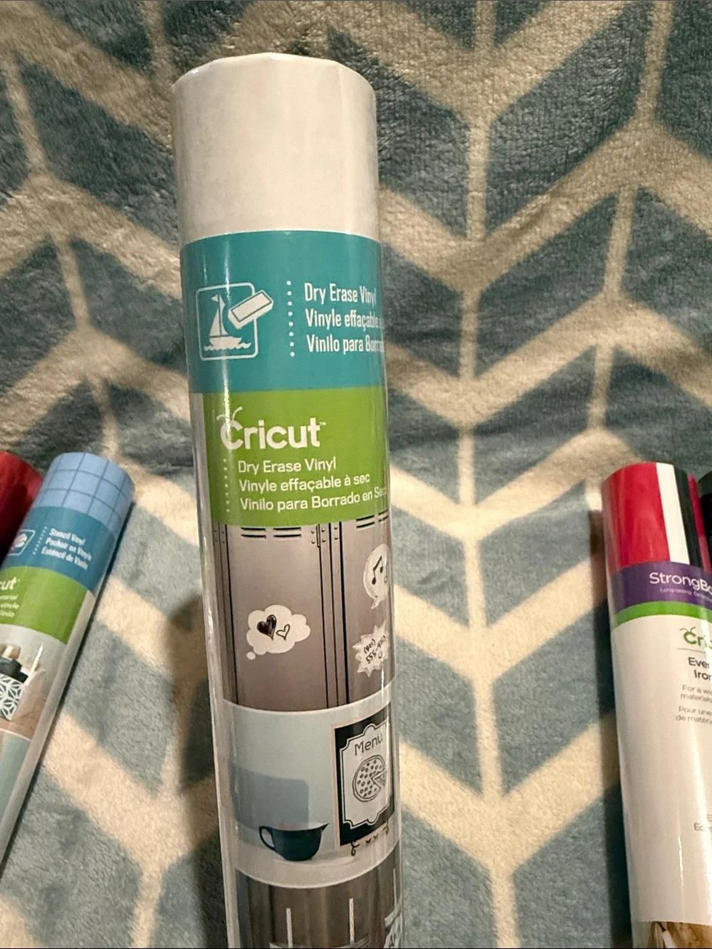 Cricut Assorted Craft Vinyl Rolls in Blue, Red, Black, Silver, White BUNDLE.